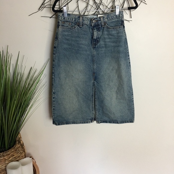 90’s Vintage denim jean skirt. Front slit blue classic preppy - Picture 5 of 7